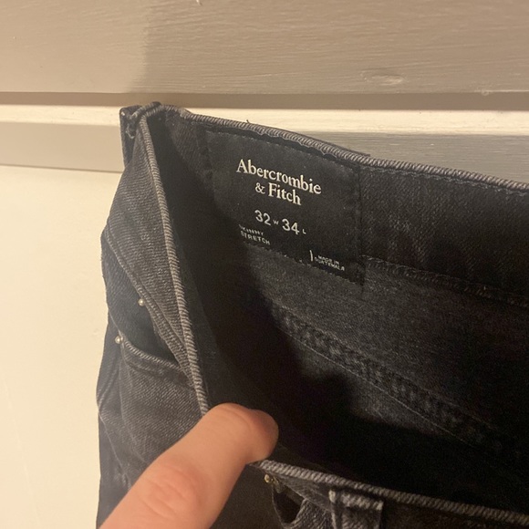 ABERCROMBIE BLACK JEANS, SIZE: 32-34, FIT: SKINNY STRETCH. - Picture 2 of 3